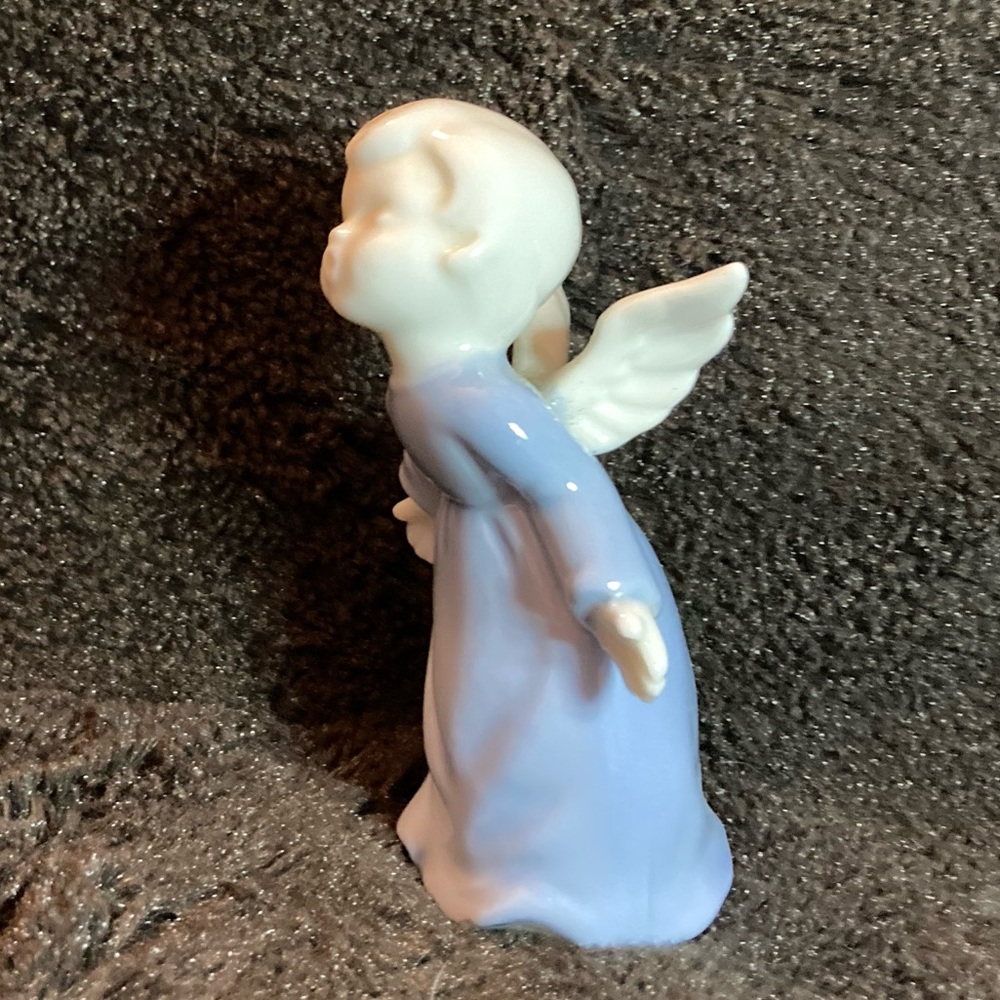 Vintage Lefton Kissing Angel‎ - Picture 2 of 5